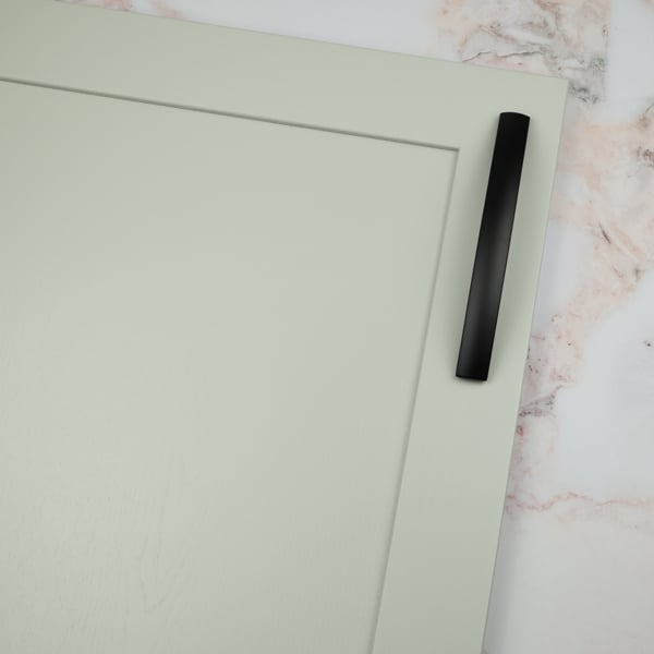 Handle & Home Matt Black Bow Cabinet Handle