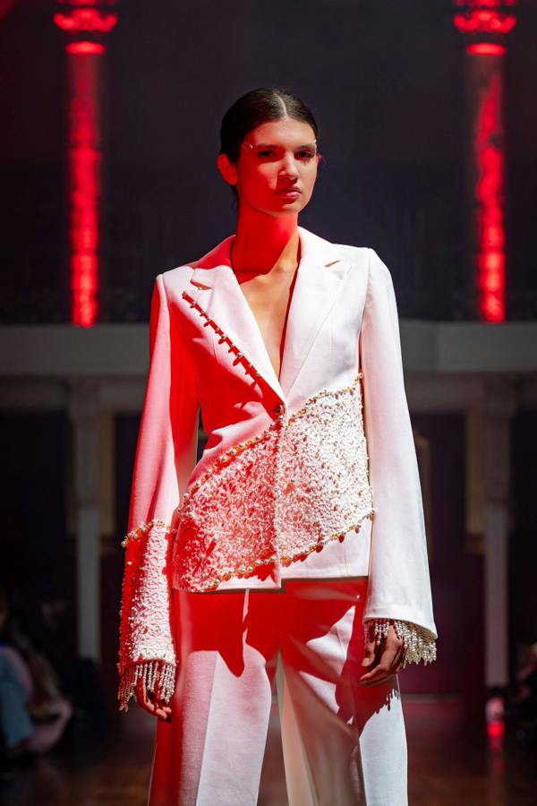 LuvForever Riselienne - White 2-Piece Blazer Suit