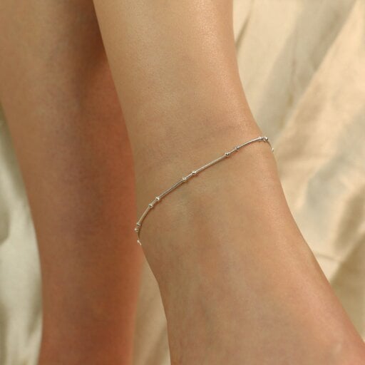 The Colourful Aura 925 Silver This Slim Thread Thin Minimalist Payal Anklet