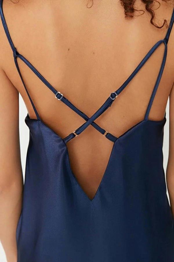 WOVCOR V-neck Back Detailed Satin Nightdress