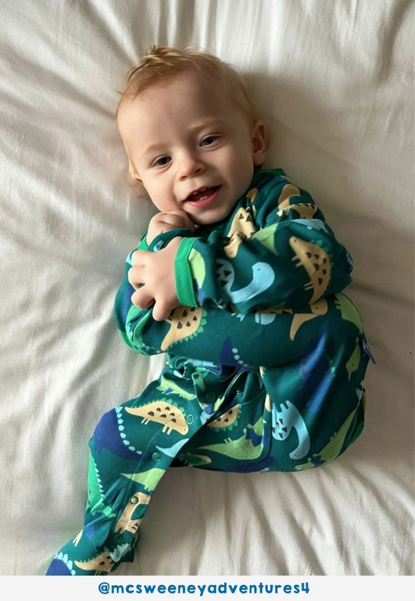 Toby Tiger Organic Tonal Dinosaur Print Baby Gift Set