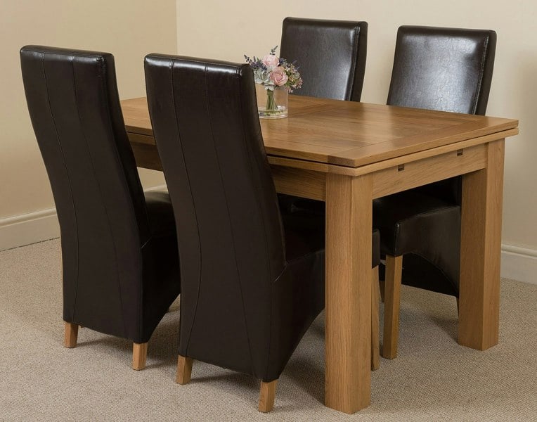 That's Furniture Richmond Medium Oak Extendable Dining Table with Lola Leather Chairs