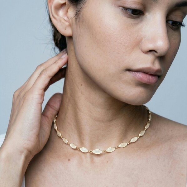 Uchi & Soto Nekomeishi Cream Cats Eye Necklace
