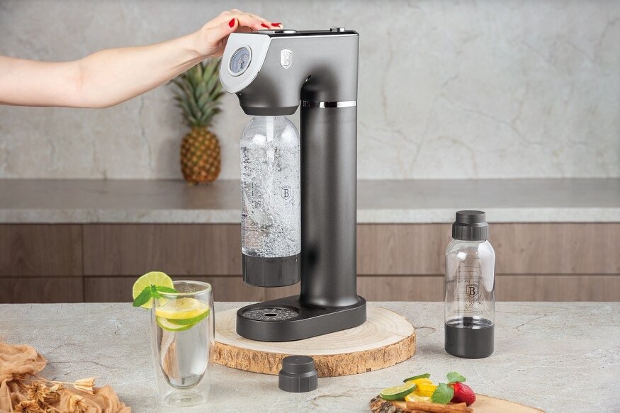Berlinger Haus Soda maker with 2bottles and barometer Berlinger Haus BH8557
