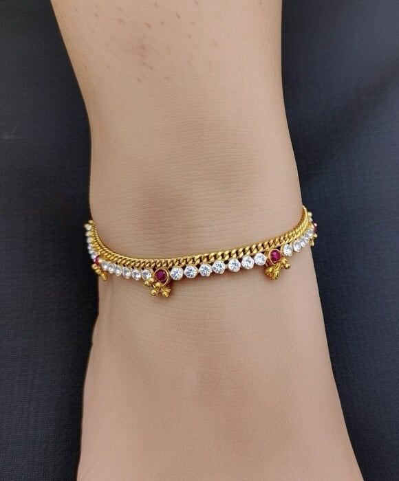 The Colourful Aura Gold Plated Crystal Stone Dangle Charm Payal Anklet