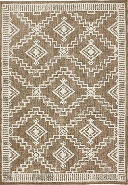 The Rustic Rug Diamond Design: Polyester Pile for Any Room