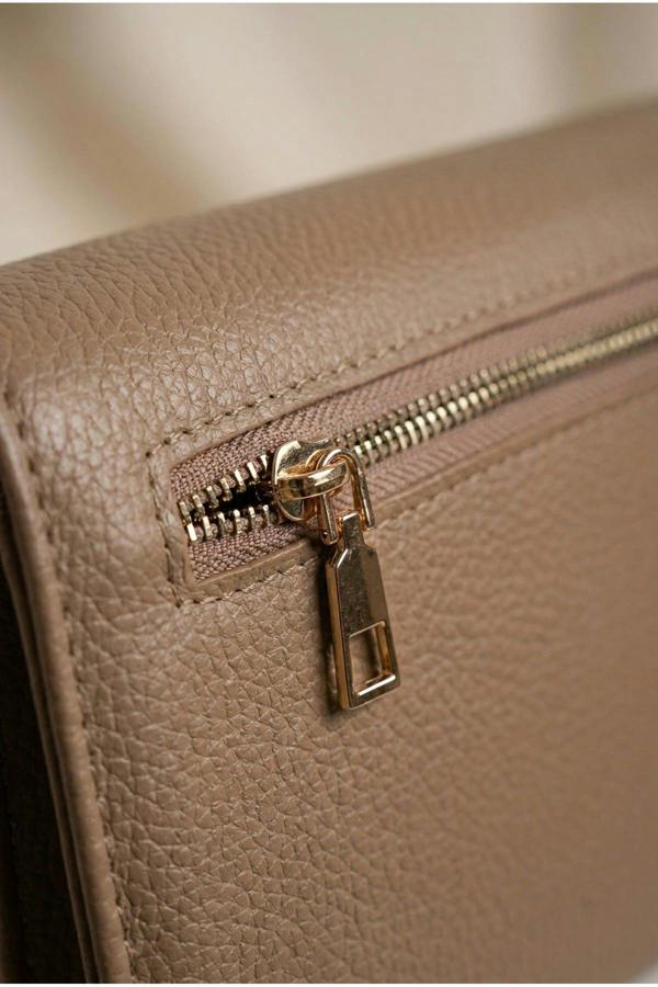 ikrush Constance Pebbled Faux Leather Text Bag