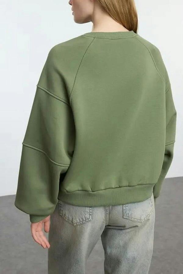 WOVCOR Crew Neck Embroidered Thick Fleece Knit Sweatshirt