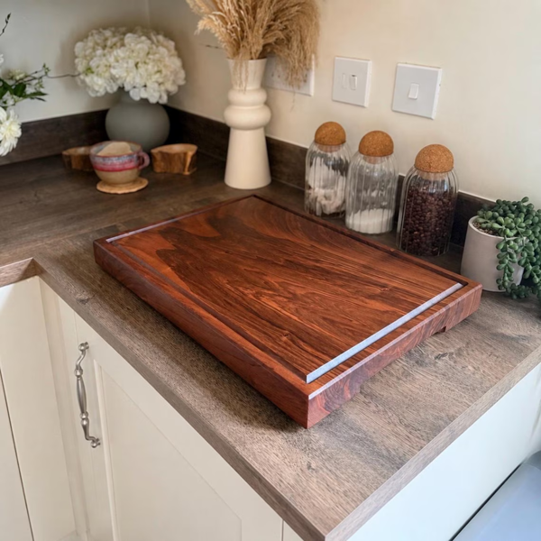 Giraffes & Craftz Large Walnut Carving Board