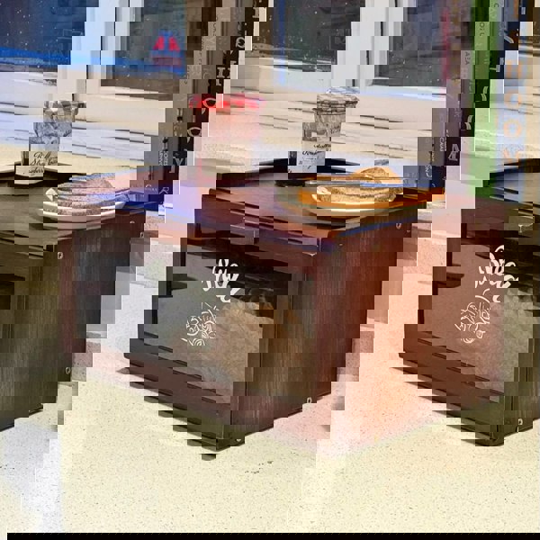 Maison des Cadeaux Retro Bamboo Single-Layer Bread Bin with Top Shelf