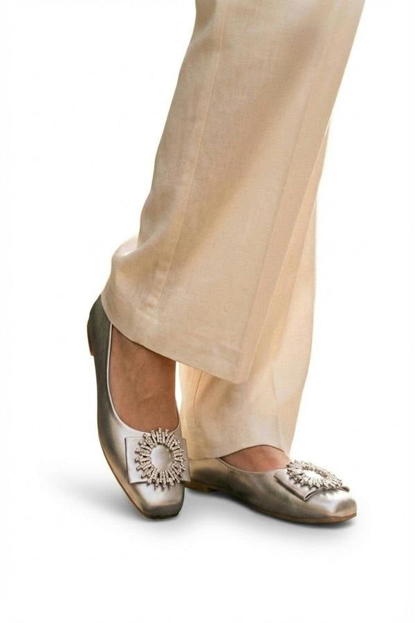 Sophie Womens Rhinestone Circle Buckle Ballet Flats - Silver_wb