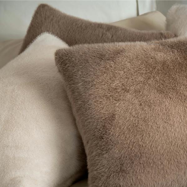 Fawn Faux Fur Throw & Cushions - winter, double, close-up detail 2 | Soak and Sleep