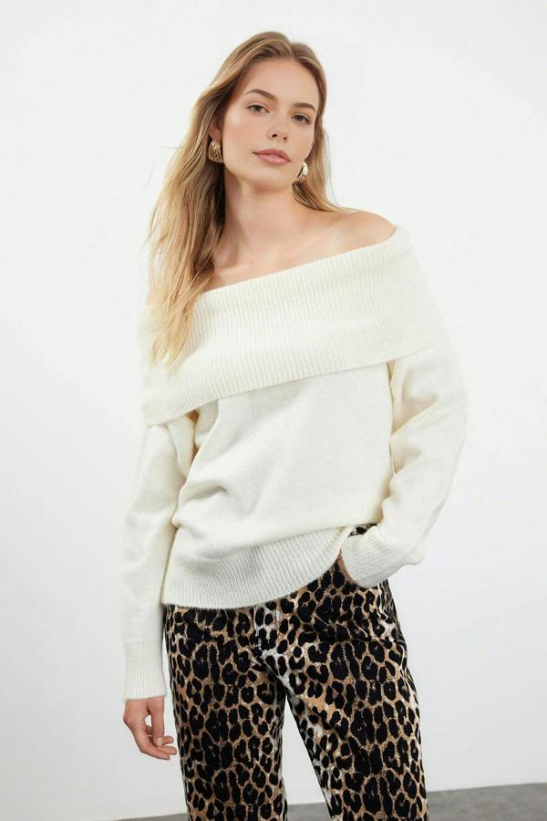 WOVCOR Soft Textured Carmen Collar Knit Sweater