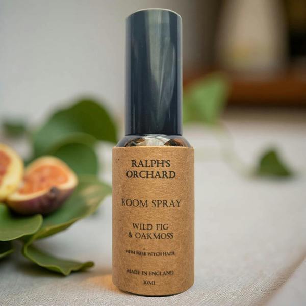 Ralph’s Orchard Elegant Wooden Fragrance Diffuser with Fragrance Oil - Wild Fig & Oakmoss