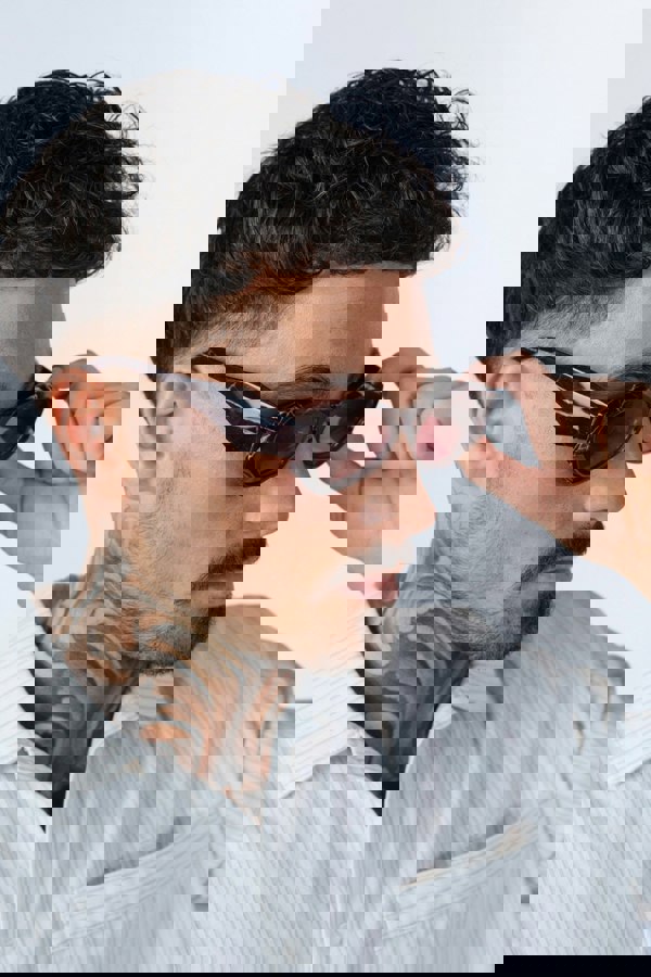 SVNX Retro Polygonal Cat-Eye Sunglasses in Red