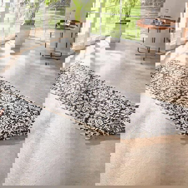 The Rugs Jardin Reversible Indoor-Outdoor Runner | Stylish