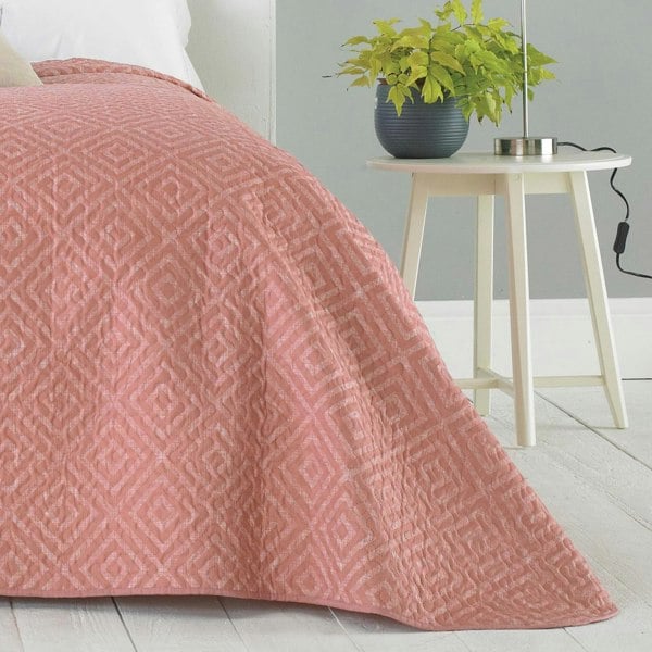 Country Club Eve Geometric Bedspread