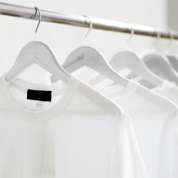 Dyzi 20 Pack Wooden Clothes Hangers With Non Slip Bar
