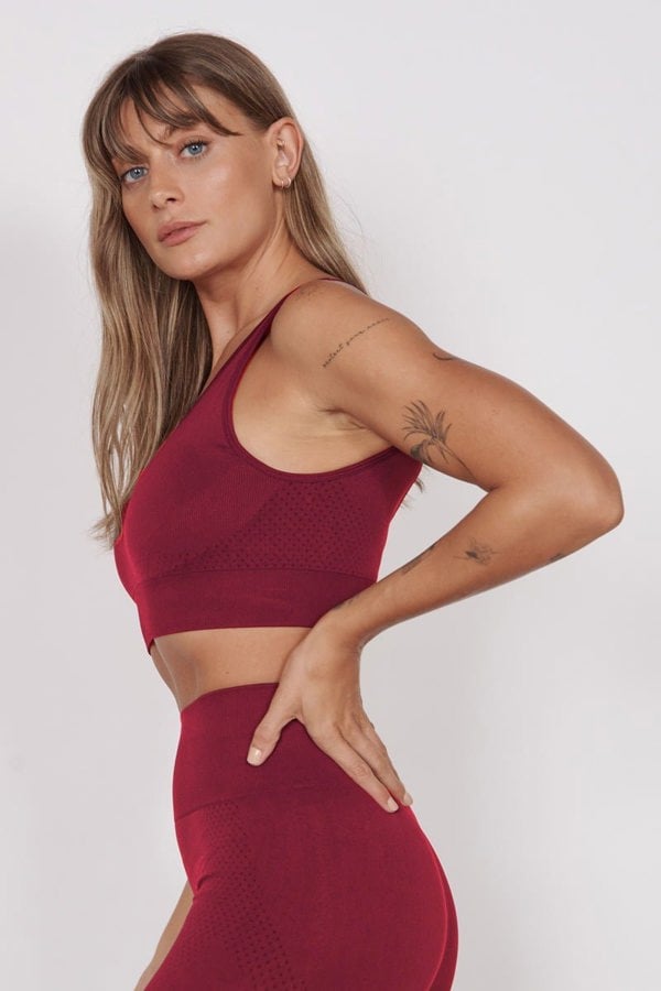 Jeetly.comAlice Petite Magenta Seam Free Sports BraActivewear