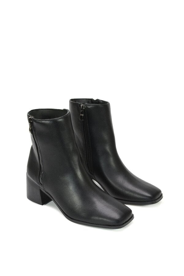 XY LONDON Square Toe Zip Up Mid Block Heel Ankle Booties