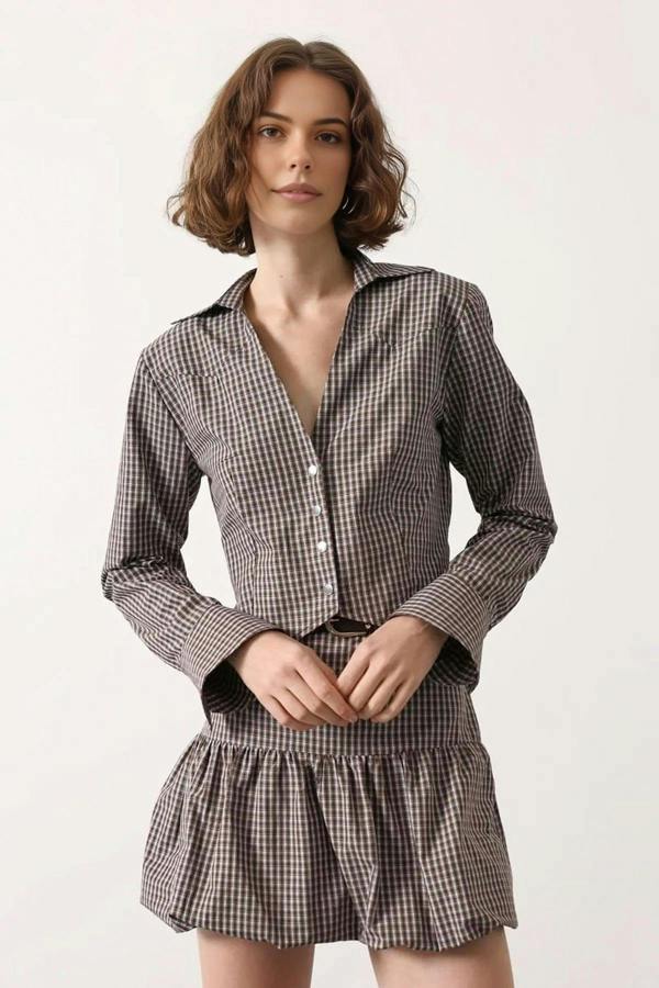 WOVCOR Mini Plaid Fitted Crop Shirt