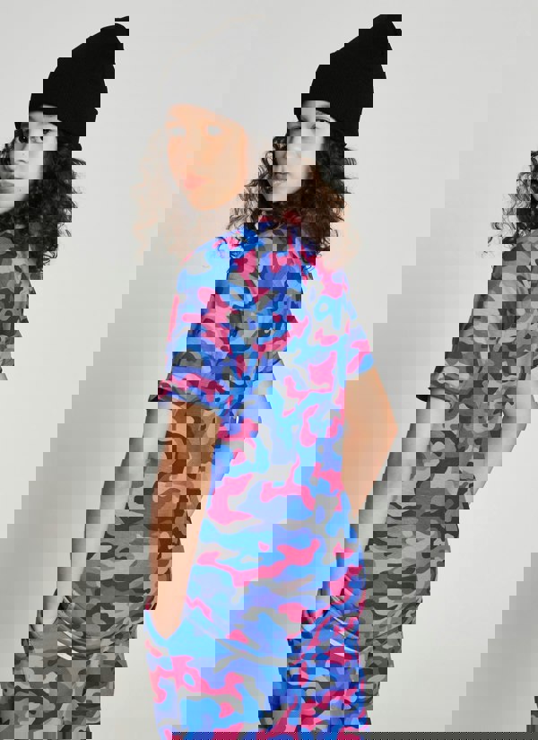 Beat Girlz Club Roller T-Shirt - Shocking Pink Camo