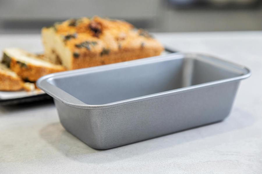 KitchenCraft Non-Stick 21.5cm x 11cm Loaf Pan