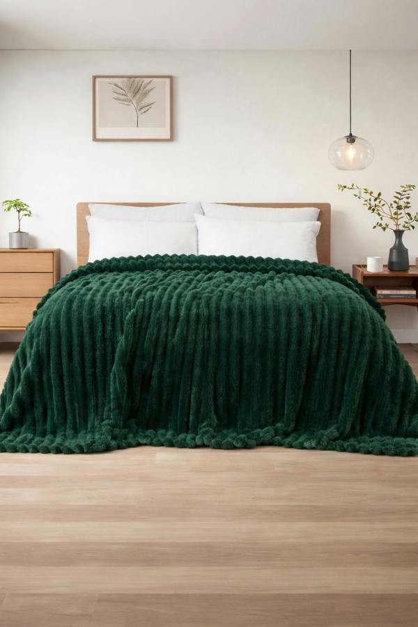 Dyzi Supersoft Ribbed Fleece Throw Blanket for Couch & Bed – Cozy Jacquard Home Blanket
