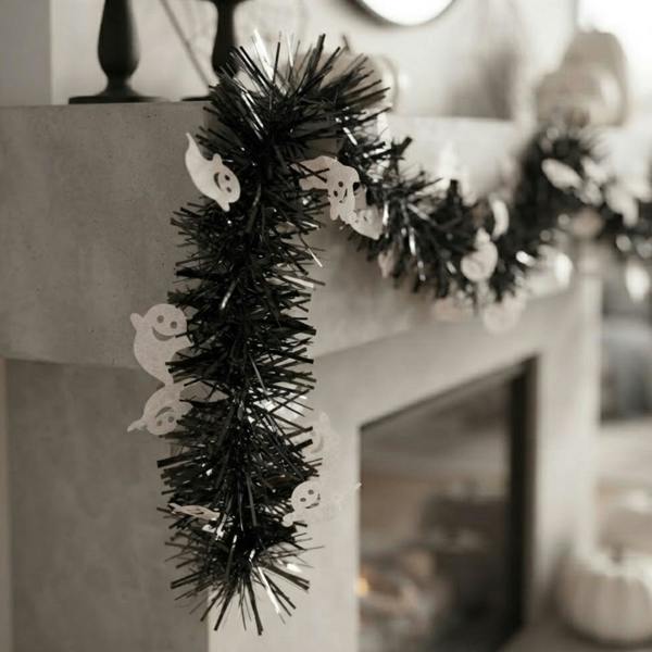 Garden Greatness 1.8m Spooky Ghost Black Tinsel Garland