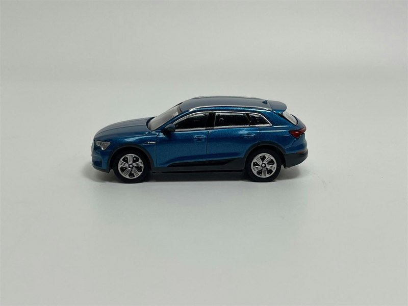 Minichamps Audi e tron 2020 Blue Metallic 1:87 Minichamps 870018220