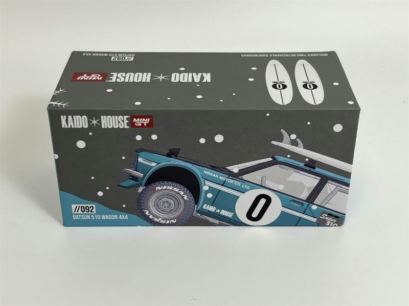 Mini GT Datsun Kaido 510 Wagon 4x4 Winter Holiday Edition 1:64 Kaido House KHMG092