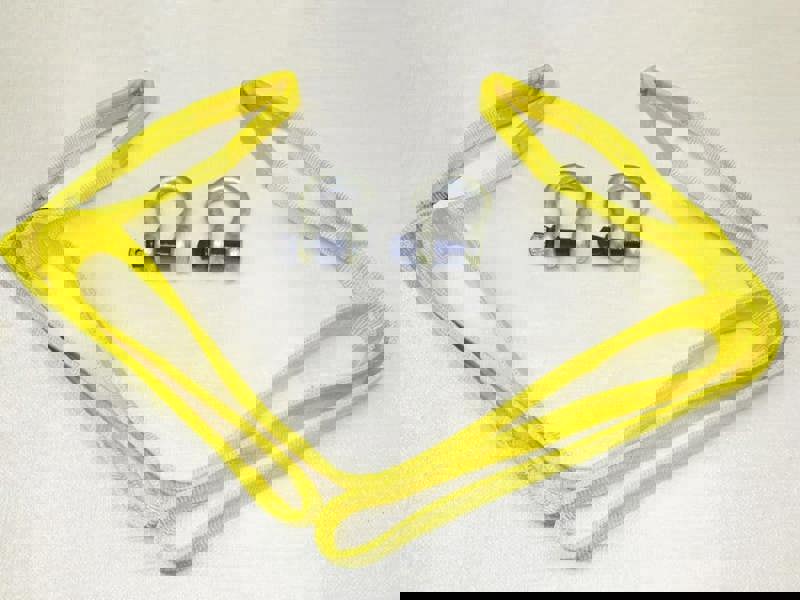 Heavy Duty Tow Strap 9 Ton 4 Metre with Shackles (9T 4M Recovery Towing Strop)