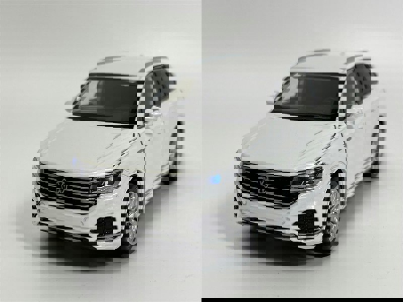 Tayumo Volkswagen Touareg White LHD 1:32 Scale - Light & Sound Tayumo 32135014