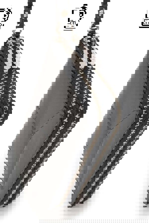 Catwalk Collection Handbags Clara - Wristlet Purse