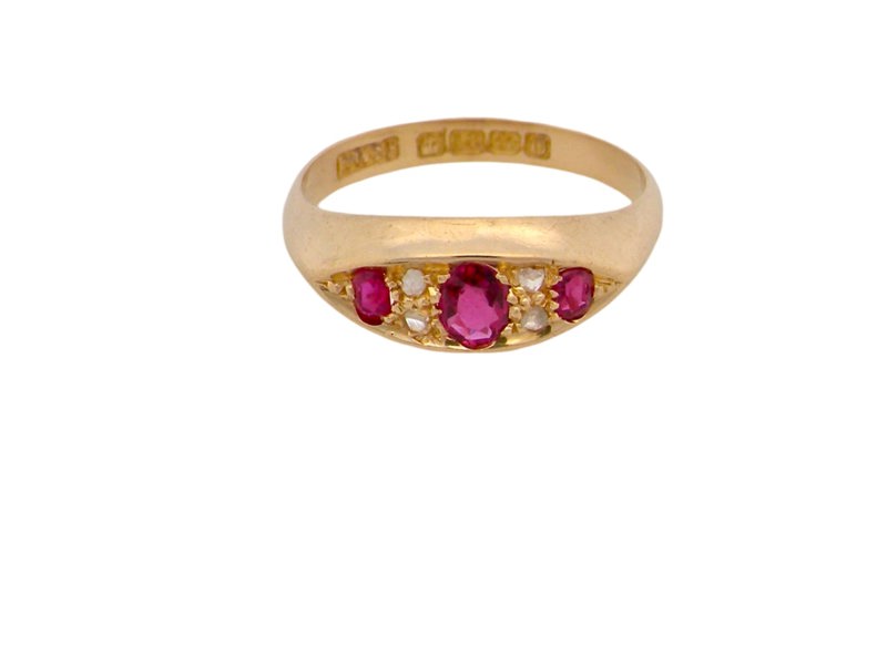 Vintage Tom An antique ruby and diamond ring