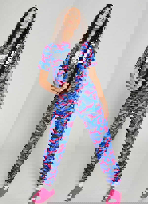 Beat Girlz Club Roller T-Shirt - Shocking Pink Camo