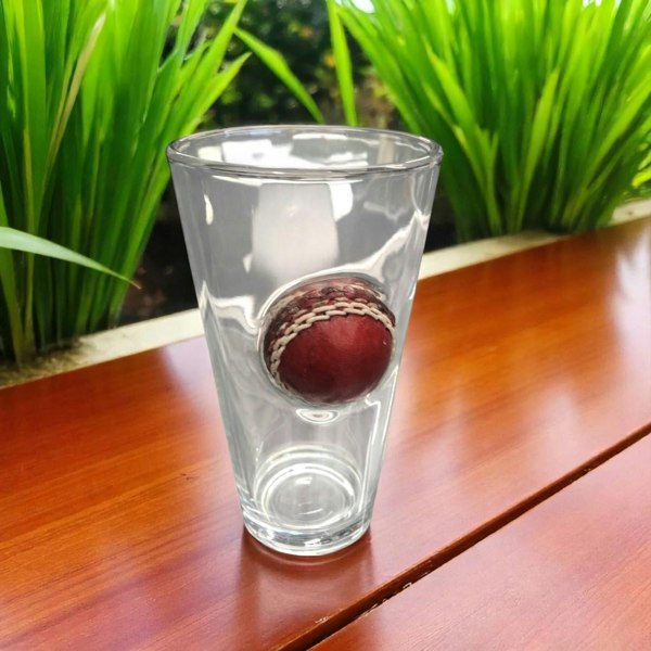 CRICKET-GIFTS Innings Ender ? Cricket Ball Pint Glass for Beer Lovers