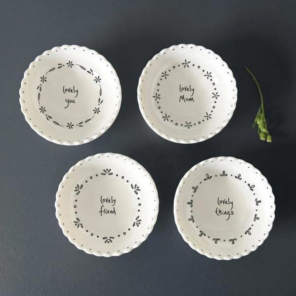 Small Scalloped Porcelain Bowl “Lovely Mum” – Mini Trinket Bowl