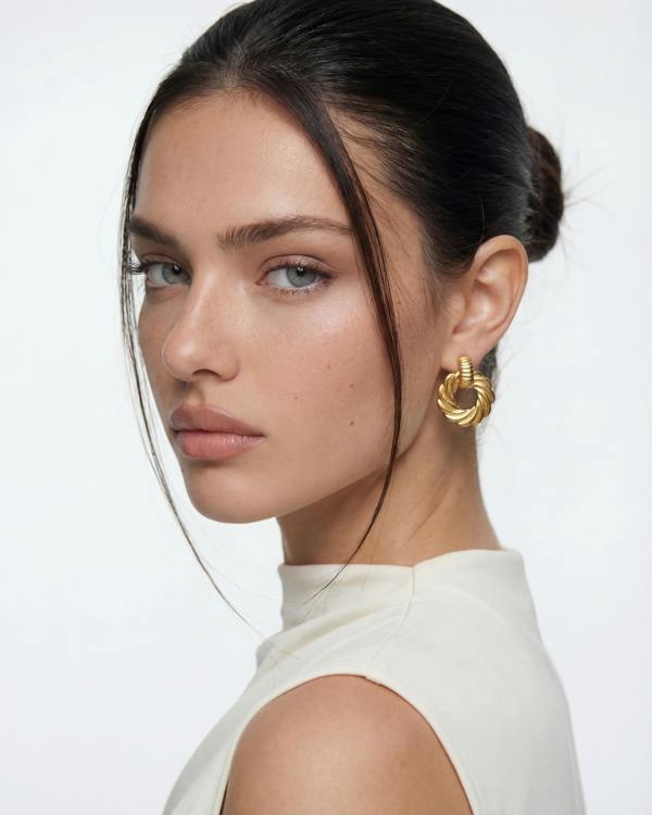 Elk & Bloom Thick 14K Gold Ribbed Hoop Studs