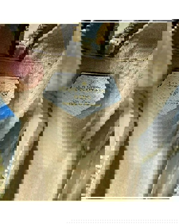 211158903.jpg