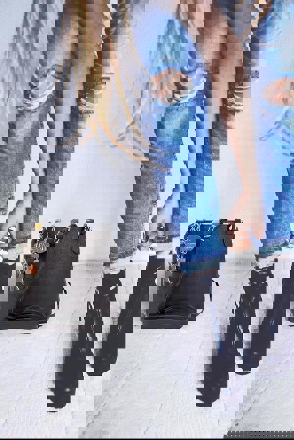 Catwalk Collection Handbags Lena - Small Crossbody Bag