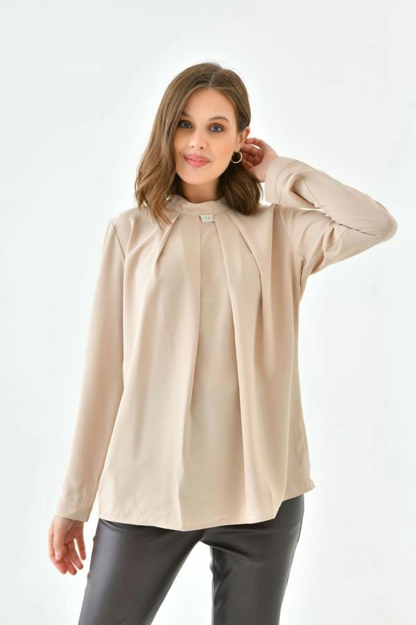 Hoxton Gal Oversized Long Sleeves Brooch Detailed Top in Beige