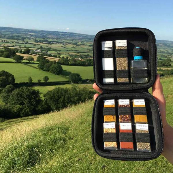 Abode Home & Gifts Portable Herbs And Spices Kit