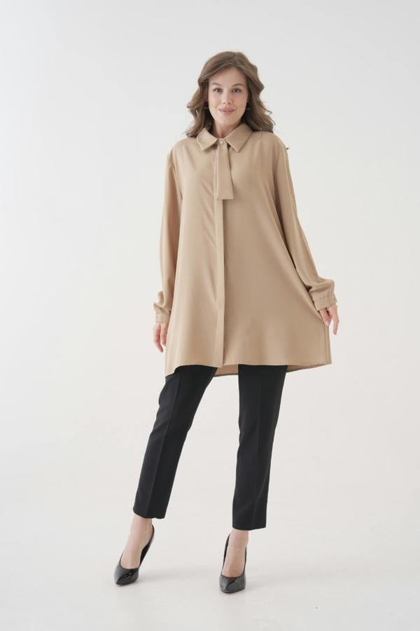 Hoxton Gal Oversized Long Sleeves Tie-Neck Tunic in Beige