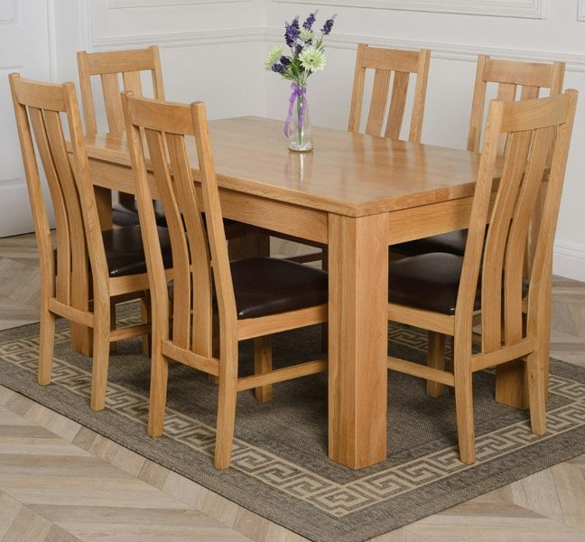 That's Furniture Dakota Medium Oak Dining Table with Princeton Oak Chairs