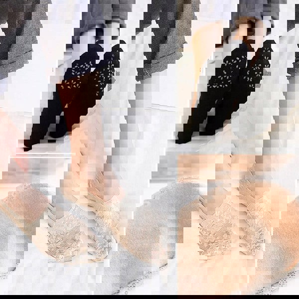 Anysox 5 Pairs Size 5-9 Fashion Socks Lace Flower Style Breathable Antiskid Invisible Ankle Socks for Women (1 Black, 1 Grey, 2 Skin, 1 Khaki)