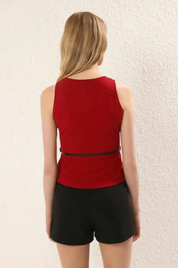 Hoxton Gal Belted Fitted Knit Blouse