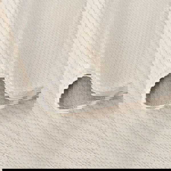 cream colour, striped design, stain-resistant, Cosy comfort rug.