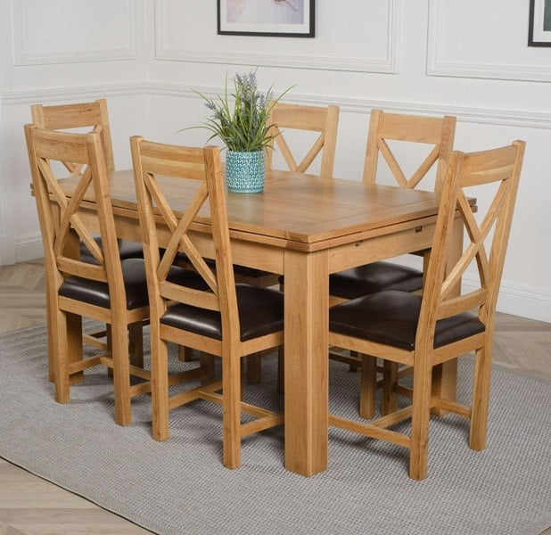 That's Furniture Richmond Medium Oak Extendable Dining Table with Berkeley Oak Chairs