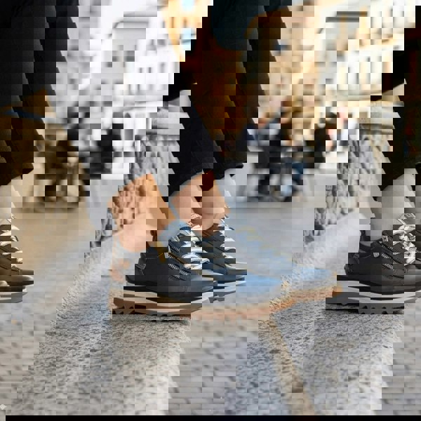 Pikolinos Vigo - Women’s Ocean Blue Leather Sneakers